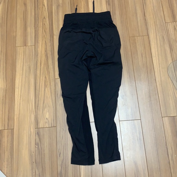 Lululemon Black striped Street to Studio Pants Sz 2 - Picture 7 of 9